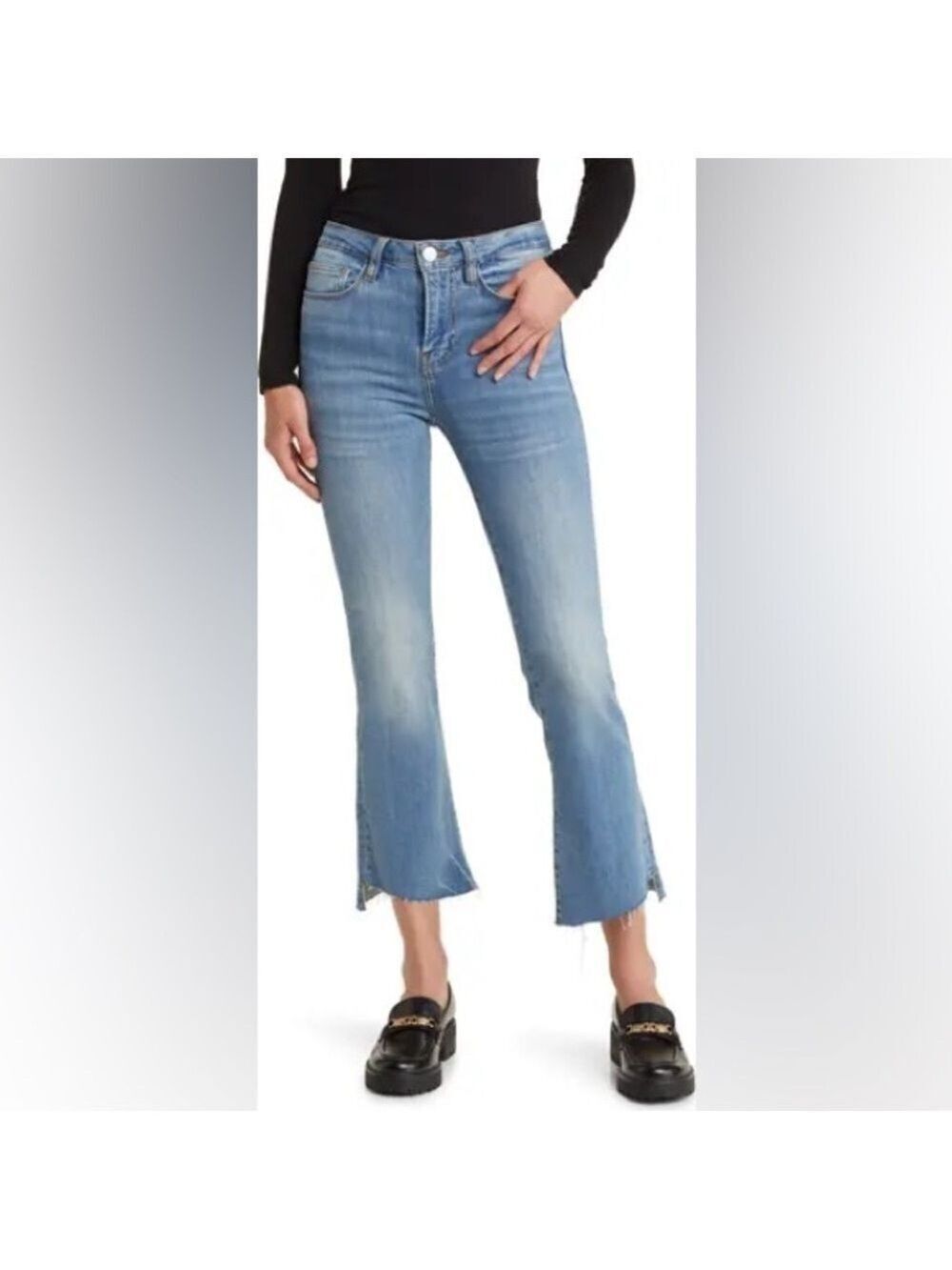 FRAME Le Crop Mini Boot Raw Step Hem Jeans - Light Wash
Size 29